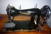 šicí stroj Minerva