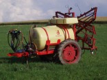 Návěsný postřikovač Agromechanika AGS 1500 EN/18 M